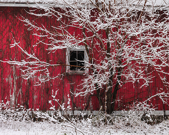 Winter Red Barn_0406